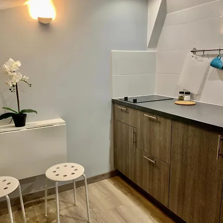 Mon Petit Nid D'amour Au Coeur Historique De Apartamento Fréjus