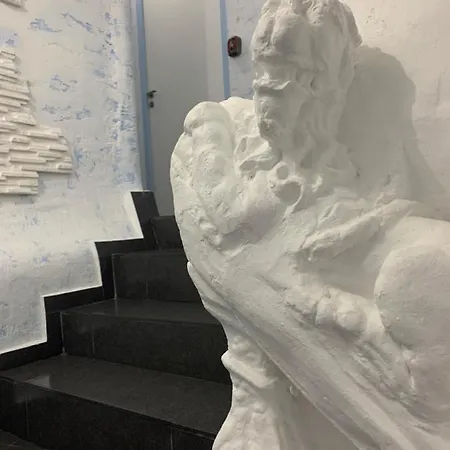 Mon Petit Nid D'amour Au Coeur Historique De Fréjus